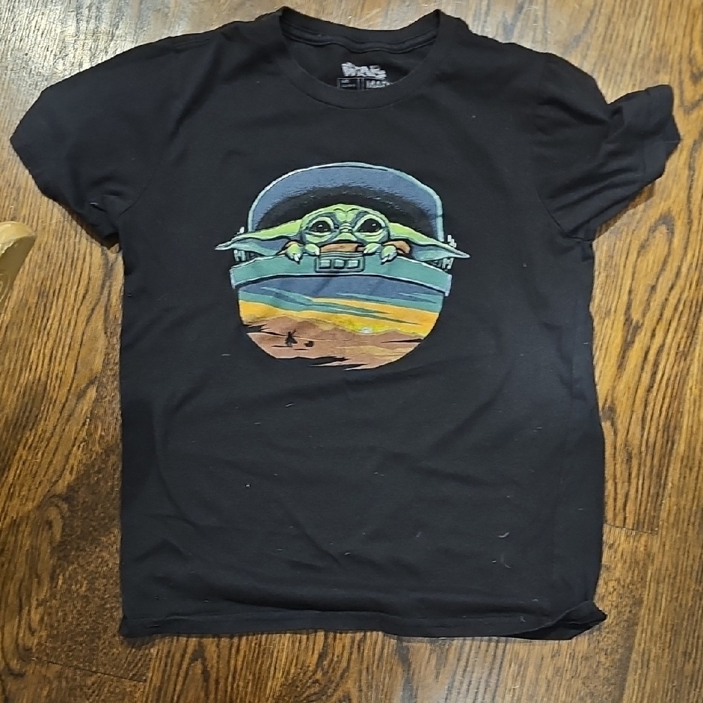 Star Wars Black Tee with Alien Design